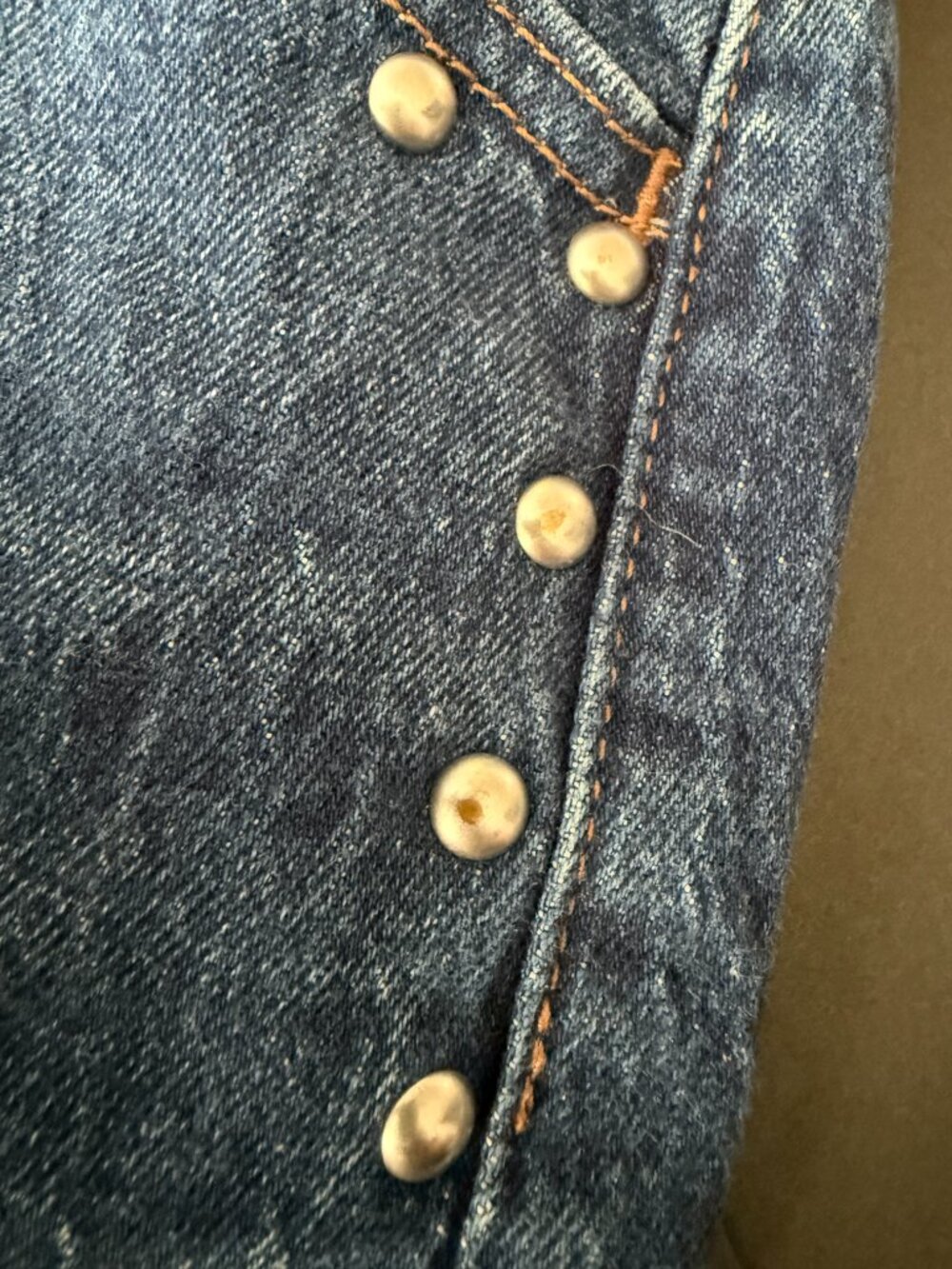 Abercrombie & Fitch Curve Love Mid Rise 90s Straight Studded Jeans Dark Wash Siz - Picture 13 of 14